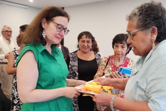 Gissy Cedamanos y Claudia Mahler